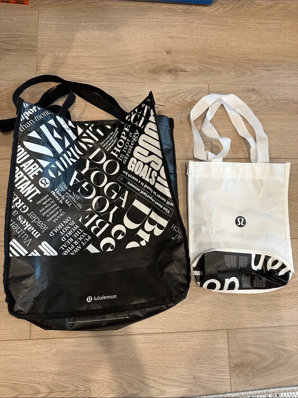 Lululemon Black & White Reusable Tote Duo